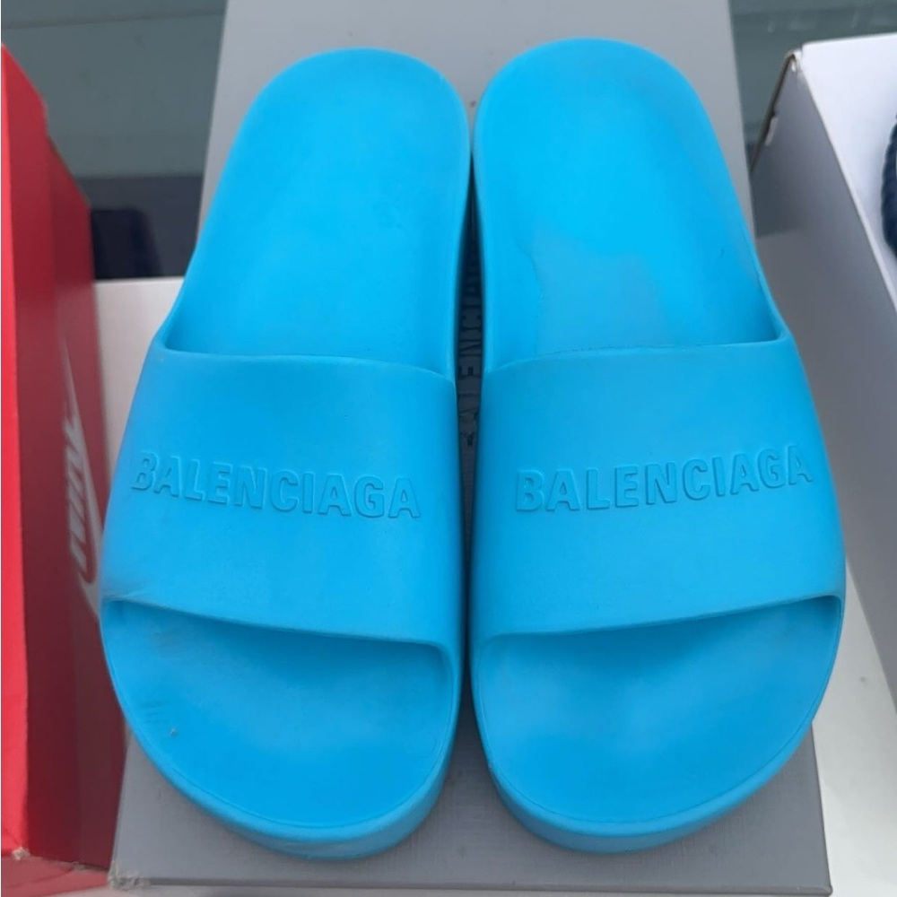 Balenciaga chunky slide sandal